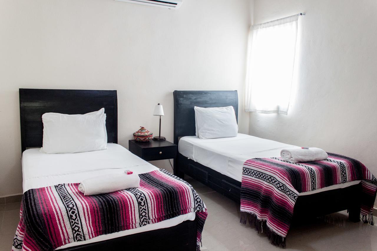 Whyz 4 You Private Rooms ปัวร์โตโมเรลอส ภายนอก รูปภาพ