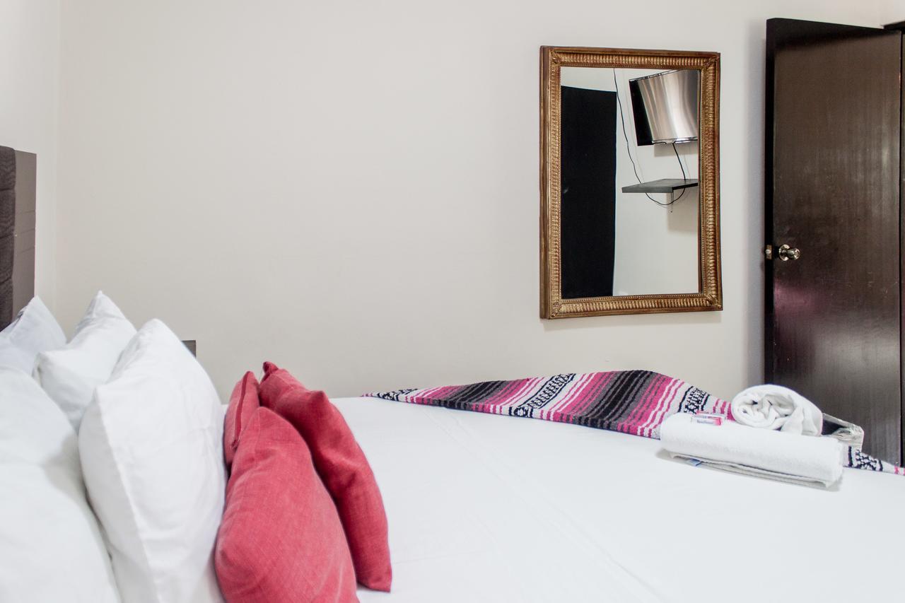 Whyz 4 You Private Rooms ปัวร์โตโมเรลอส ภายนอก รูปภาพ