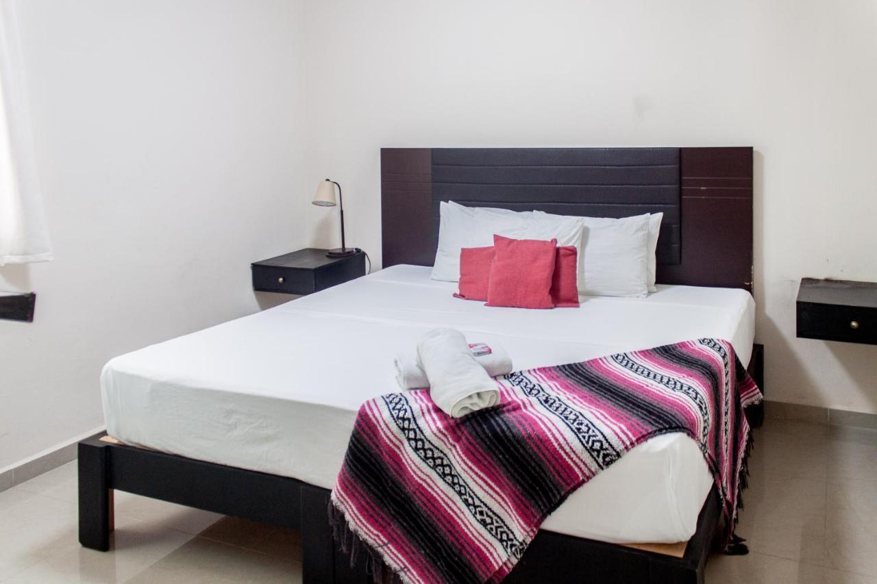 Whyz 4 You Private Rooms ปัวร์โตโมเรลอส ภายนอก รูปภาพ